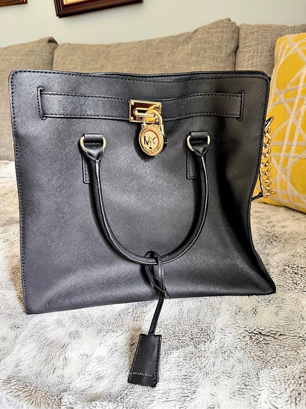 Michael Kors Hamilton Large Saffiano Leather Tote Black